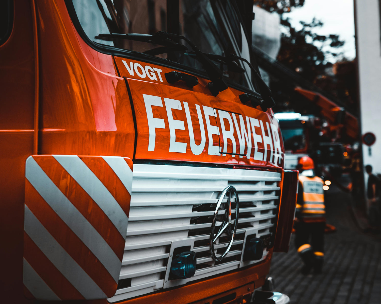 FEUERWEHR & EINSATZKRÄFTE