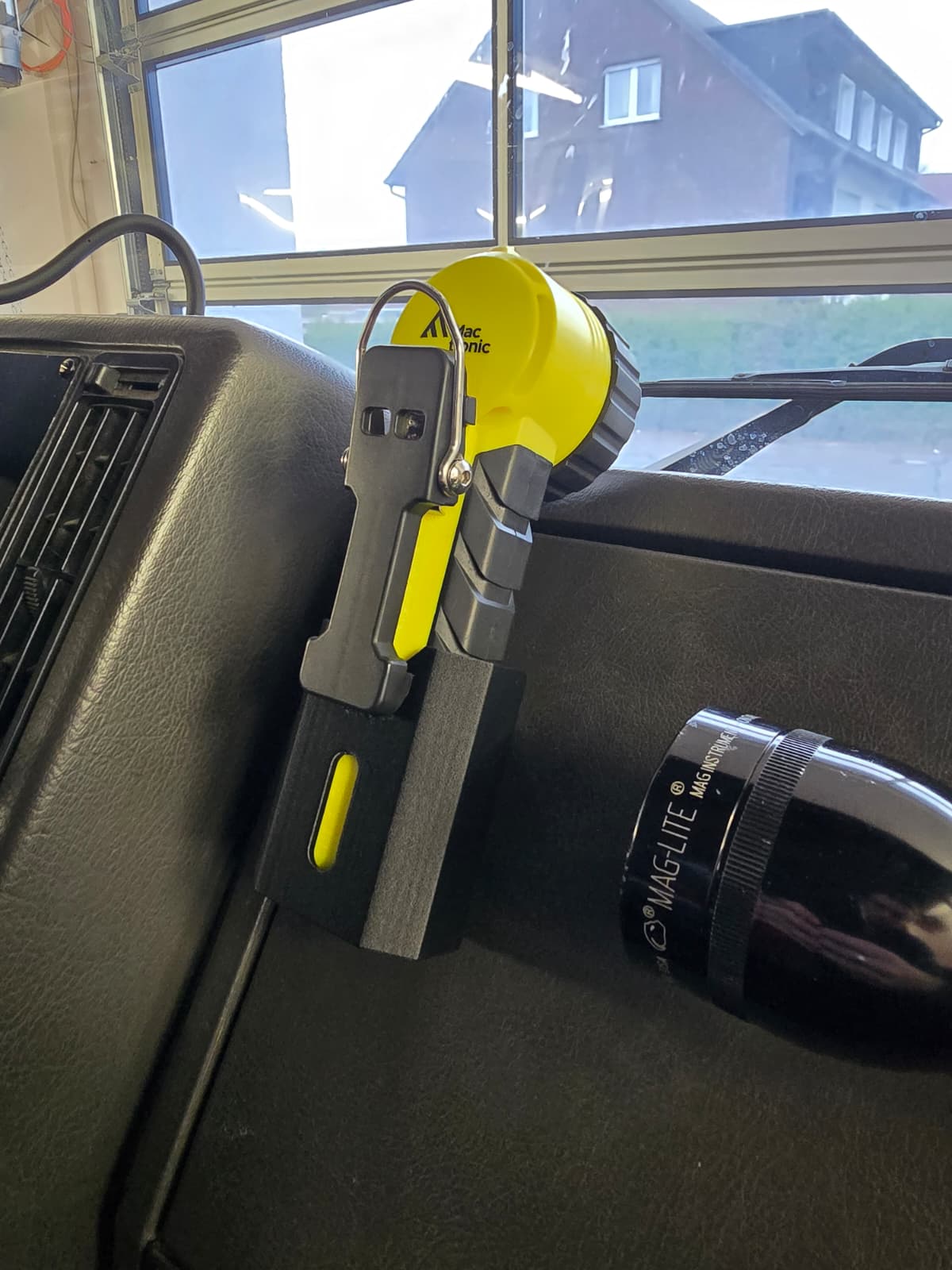 Wandhalterung für Einsatzlampen